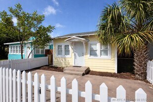 327 S L St in Lake Worth Beach, FL - Building Photo