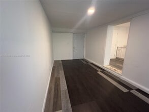 225 NE 56th St in Miami, FL - Building Photo - Building Photo