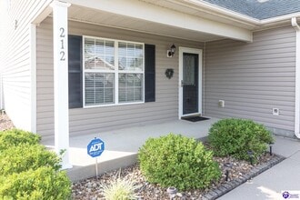212 Applewood Ln in Elizabethtown, KY - Building Photo - Building Photo
