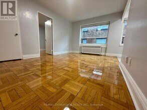 2770-2770 Yonge St in Toronto, ON - Building Photo - Building Photo