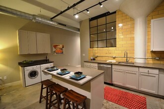 Laclede Lofts in St. Louis, MO - Building Photo - Building Photo