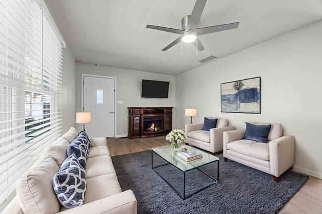 115 E Sycamore Rd in Old Monroe, MO - Building Photo - Building Photo