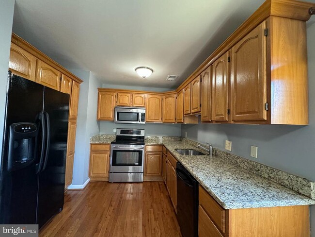 2653 Glengyle Dr in Vienna, VA - Building Photo - Building Photo
