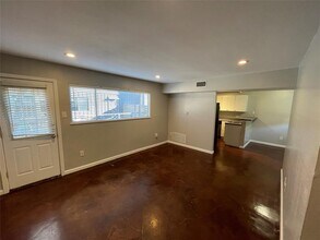 610 Franklin Blvd in Austin, TX - Building Photo - Building Photo