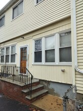 110 Thorndike St, Unit 1R in Cambridge, MA - Building Photo - Building Photo