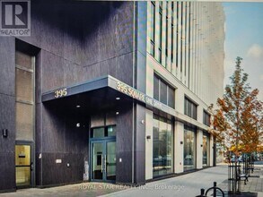 395 Square One Dr in Mississauga, ON - Building Photo - Building Photo