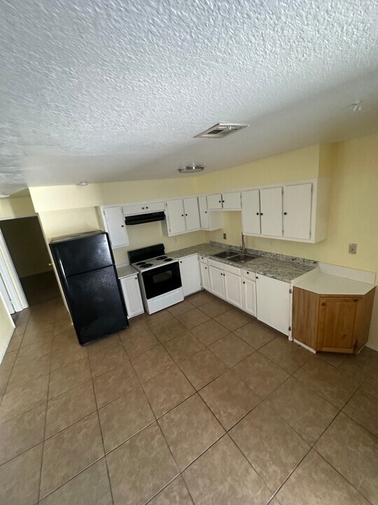 2509 Magnet St, Unit A in North Las Vegas, NV - Building Photo