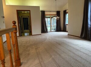 201 - 203 Heidi Ct, Unit 201 Heidi Court in Mt. Pleasant, MI - Foto de edificio - Building Photo