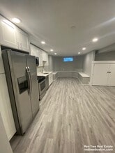 190 Kelton St, Unit B in Boston, MA - Foto de edificio - Building Photo