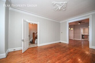 221 E University Ave in Cincinnati, OH - Building Photo - Building Photo