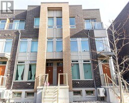 19 Applewood Ln in Toronto, ON - Building Photo