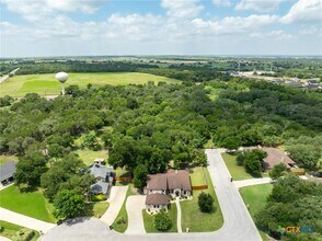 1010 Woodland Bend Cir in Salado, TX - Building Photo - Building Photo