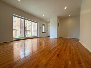 1901 Voorhies Ave, Unit 3 in Brooklyn, NY - Building Photo - Building Photo