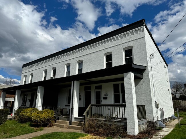 property at 7330 Woodlawn Ave