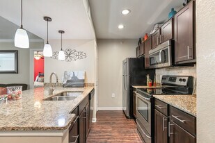 Summit Ridge Apartments in Lewisville, TX - Building Photo