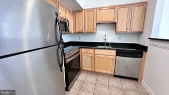 1001 N Randolph St in Arlington, VA - Building Photo