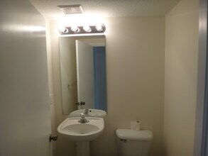 4929 N Harbor Isles Dr in Fort Lauderdale, FL - Building Photo - Building Photo