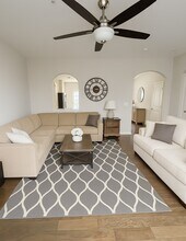 1114 Evergreen Ave in Des Plaines, IL - Building Photo - Building Photo