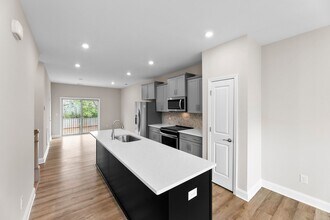 210 Judson Ave in Charlotte, NC - Building Photo - Building Photo