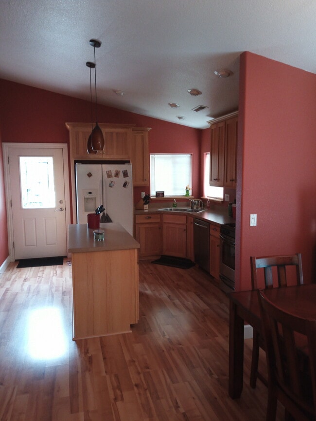 property at 725 Washo Ln