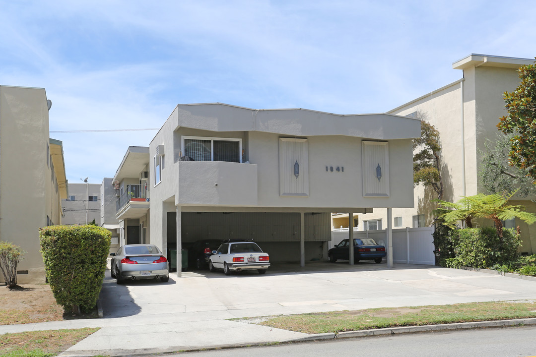 1841 Veteran Ave in Los Angeles, CA - Building Photo