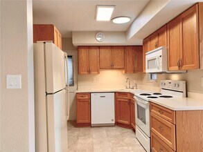 6254 39th Ave N in St. Petersburg, FL - Building Photo - Building Photo