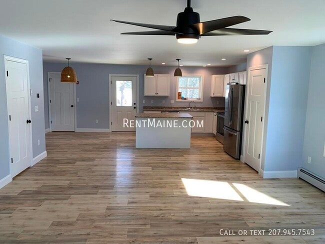 14 Wildwood Dr in Bangor, ME - Building Photo - Building Photo