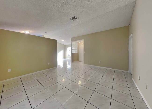 2715 Taylor St in Hollywood, FL - Foto de edificio - Building Photo