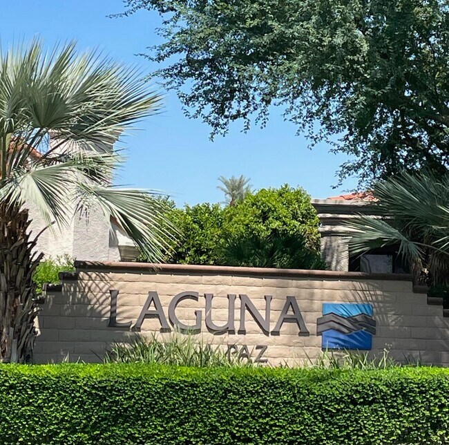 property at 48110 Vía Hermosa