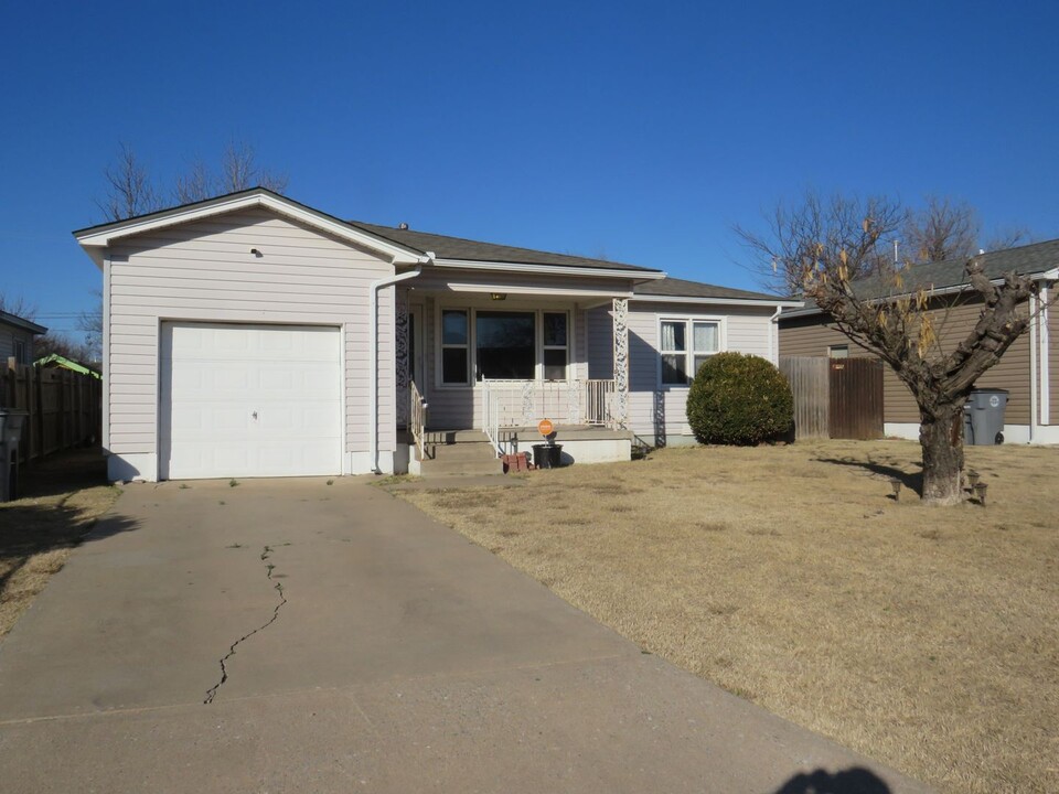 1507 NW Bessie Ave in Lawton, OK - Building Photo