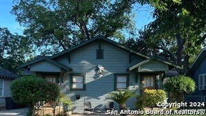 474 E Magnolia Ave in San Antonio, TX - Building Photo