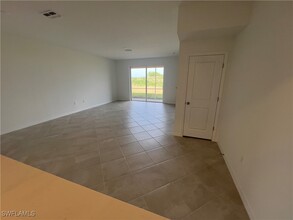 2879 Blossom Wy in Naples, FL - Building Photo - Building Photo