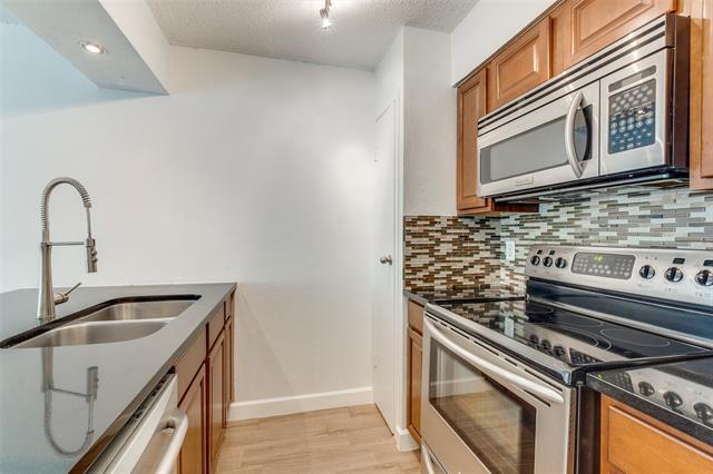 4851 Cedar Springs Rd in Dallas, TX - Foto de edificio - Building Photo