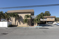 4717 SW 33rd Way in Fort Lauderdale, FL - Foto de edificio - Building Photo