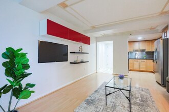 10 Rogers St in Cambridge, MA - Foto de edificio - Building Photo