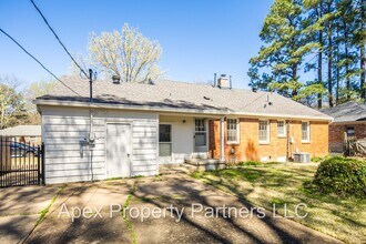 5319 Chickasaw Rd in Memphis, TN - Building Photo - Building Photo