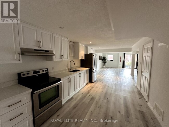 property at 196 Colesbrook Rd