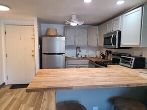 2100 Kanawha Ave SE, Unit 210 in Charleston, WV - Building Photo - Building Photo