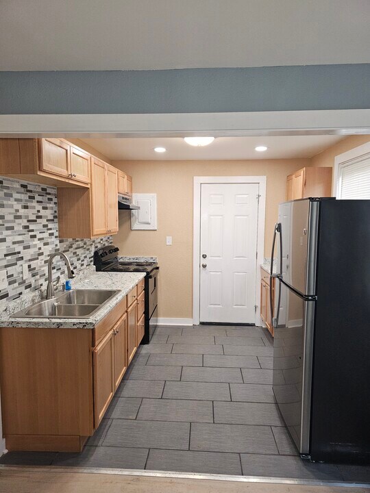 505 S Magnolia St in Florence, AL - Building Photo