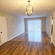 4754 W 101st St in Oak Lawn, IL - Foto de edificio - Building Photo