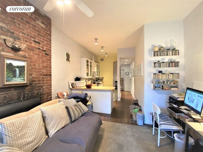161 9th Ave in New York, NY - Building Photo - Building Photo