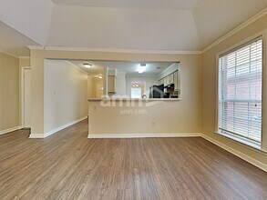 2240 Angel Crest Cir in Cordova, TN - Building Photo - Building Photo