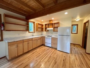 1274 Ballina Rd in Fairbanks, AK - Building Photo - Building Photo