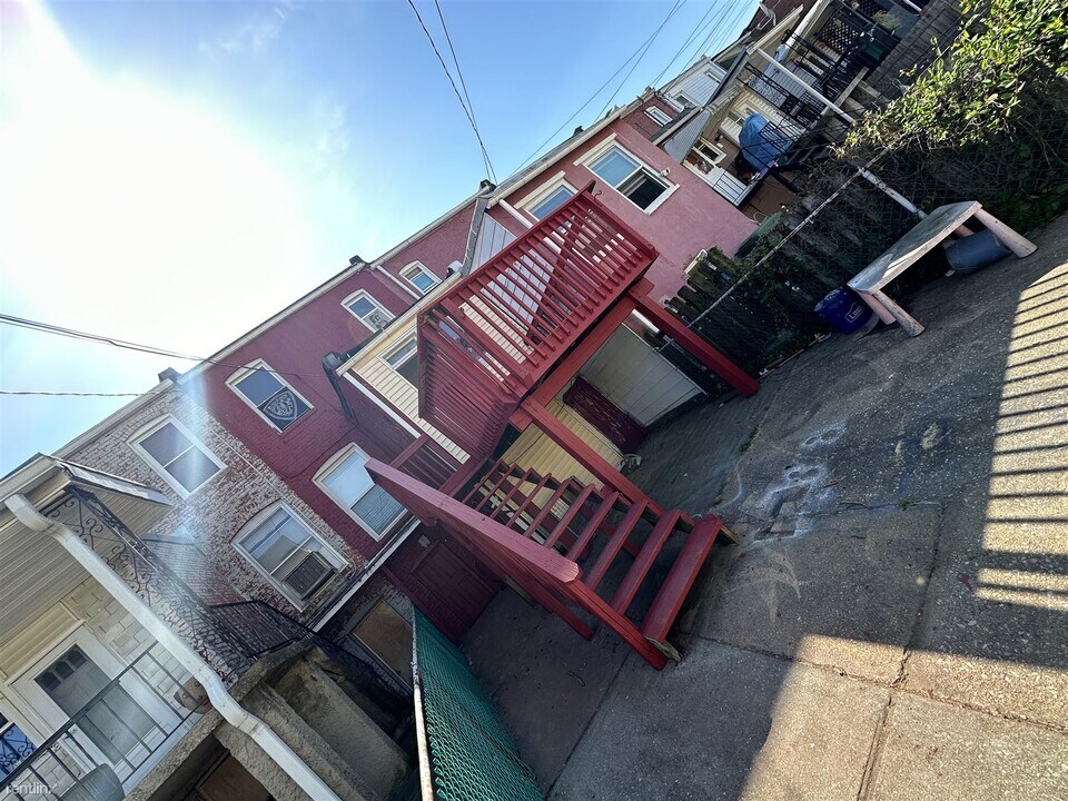 1900 Griffis Ave Photo