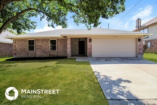 1010 Galaxy Dr in Arlington, TX - Building Photo