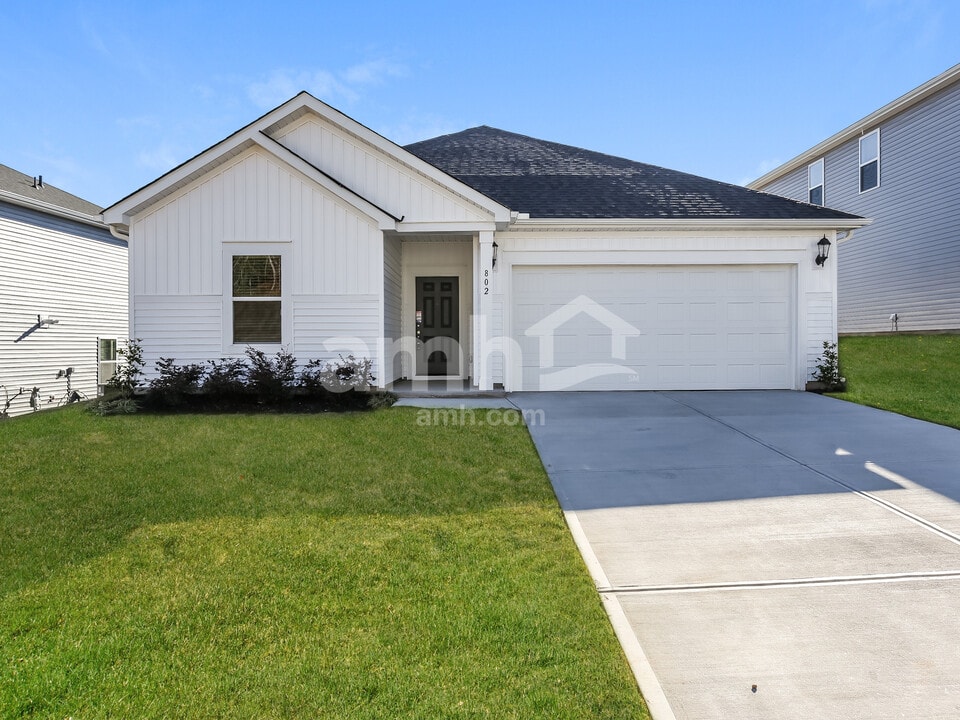 802 Treeline Rd in Moore, SC - Building Photo