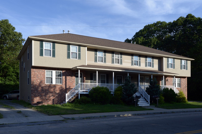 140 Forbes St in East Providence, RI - Foto de edificio - Building Photo