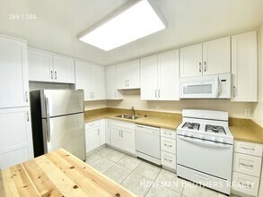 1220 N Harper Ave in West Hollywood, CA - Foto de edificio - Building Photo