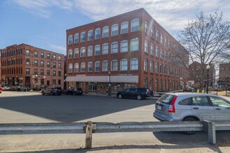 80 Wingate St in Haverhill, MA - Building Photo - Building Photo