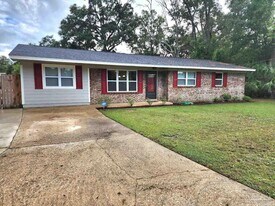 2315 Reva Cir in Pensacola, FL - Building Photo